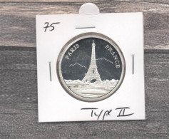 Médaille Souvenirs&Patrimoine : Tour Eiffel Et Bateau - Type 2 (couleur Argent) - Altri & Non Classificati