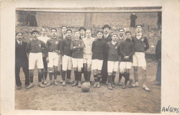 49-ANGERS-CARTE-PHOTO - EQUIPE DE FOOTBALL E.D.L 3e A BAT VAILLANTE D'ANGERS (1) PAR 4 A 1 AVRIL 1912 - Angers