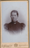 DE264  --  DEUTSCHLAND --  LICHTENFELS  -  CABINET PHOTO, CDV  --  LADY  -  FOTO:  CH. M. BAUER NAC.  -  10,4  Cm  X 6,4 - Old (before 1900)