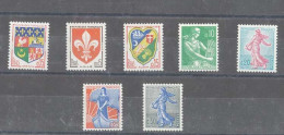 Yvert  1230  à 1234 A - Blasons -Série De 7 Timbres Neufs Sans Traces De Charnières - Unused Stamps