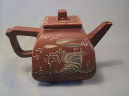 Ancienne Théière Chinoise Chine Chinese Yixing Teapot Ceramic Marks. - Aziatische Kunst