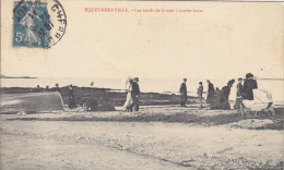 EQUEURDREVILLE : CPA  DE 1911 PROMENADE EN BORDS DE MER A MAREE BASSE . ANIMEE. T.B. ETAT.PETIT PRIX A SAISIR - Equeurdreville