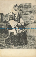 R656399 Grece. A Woman In A National Costume - Monde