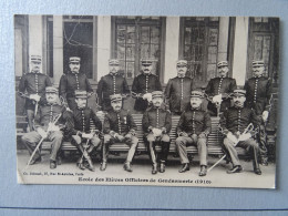 CPA---ECOLE DES ELEVES OFFICIERS  DE GENDARMERIE 1910. - Politie-Rijkswacht