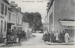 LE VEURDRE - RUE D ALLIER -  MENUISERIE- CAFE - Otros & Sin Clasificación