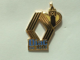 PIN'S RENAULT - DIAC DR LILLE - Renault