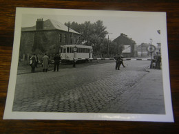 Photographie - Belgique - Quiévrain -  Frontière Belge - Tramway - Animation  - 1950 - SUP (HX 68) - Andere & Zonder Classificatie