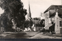 PUISEAUX - Place Des Déportés - Puiseaux