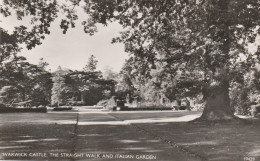 Postcard - Warwick Castle - The Straight Walk And Italian Garden - Card No.19429  - Very Good - Unclassified