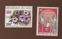 Mali De 1973  **  - Y&T  205 206 ** Handicapés. Sécheresse **.    Cote 3,50 € - Mali (1959-...)