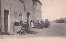 83 / SAINT TROPEZ / FEMMES DE PECHEURS RACCOMODANT LES FILETS / ELD 1007 Bis - Saint-Tropez