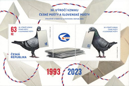Czech Tschechien Tchèque 2023 Czech And Slovak Post 30 Ann Joint Issue Bird Pigeon Block MNH - Duiven En Duifachtigen