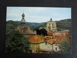 VILLEFRANCHE DE ROUERGUE - AVEYRON - EGLISE DES PENITENTS ET LA CATHEDRALE - Villefranche De Rouergue