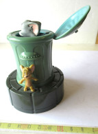 LADE 71 - Tom & Jerry Beeldje In Een Prullenbak - Figurine Tom & Jerry Dans Une Poubelle - Jouets Anciens