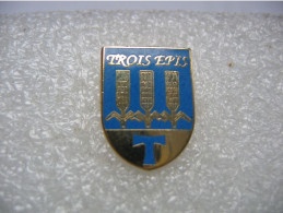 Pin's Du Logo, Emblème Du Village Des Trois Epis En Alsace (Dépt:68) - Steden