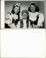 Postcard .Tschechien Schöne Frauen In Traccht - Junge 1930 - Czech Republic