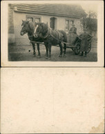 Menschen / Soziales Leben Mann Pferde Kutsche Vor Wohnhaus 1920 Privatfoto - Personen