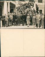 Menschen Gruppenfoto Einer Gesellschaft Auf Treppe 1940 Privatfoto - Ohne Zuordnung