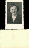 Porträt Frau Mit Halskette Atelierfoto Aus Eggenburg NÖ 1950 Privatfoto - People