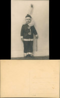 Fotokunst Kind In Verkleidung, Hut Mit Pfauen-Feder 1920 Privatfoto - Portraits