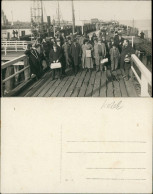 Menschen Soziales Leben Gruppenfoto Reisegruppe Hafen Schiff 1930 Privatfoto - Other & Unclassified