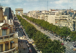 *CPM - 75 - PARIS  - L'Avenue Des Champs-Elysées Et L'Arc De Triomphe - Champs-Elysées