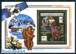 Madagascar 1990 Winter Olympic Games S/s, Gold, Mint NH, Sport - Transport - Olympic Winter Games - Skating - Space Ex.. - Autres & Non Classés