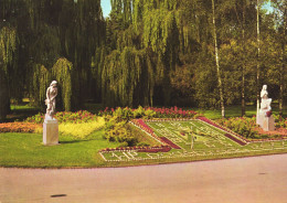 PODEBRADY, PARK, SCULPTURE, FLOWER CLOCK, CZECH REPUBLIC, POSTCARD - Czech Republic