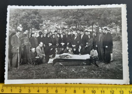 #21   Anonymous Persons - Funeral Dead Woman In A Coffin / Femme Morte Funéraire Dans Un Cercueil - Anonymous Persons