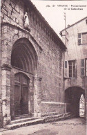 06 - Alpes Maritimes -  GRASSE - Portail Lateral De La Cathedrale - Grasse