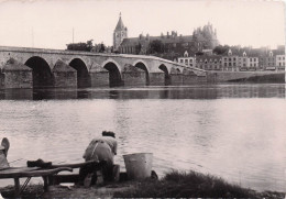 Gien - Pont Et Bords De La Loire  -  CPSM °J - Gien