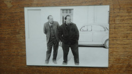 Les Abrets Où Environs : Isère , (années 50-60) Deux Hommes ( Photo 18 X 13 Cm ) - Lieux