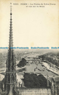 R657283 Paris. La Fleche De Notre Dame Et Vue Sur La Seine - Monde