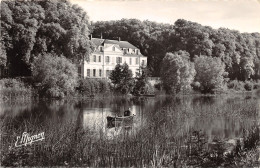 77-MONTEREAU-CHATEAU DE COURBETON-N°433-E/0287 - Sonstige & Ohne Zuordnung