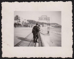 Photographie Petit Format 4,6x5,7cm, Soldats à Nice "avant De Rejoindre Le Bled" Le 23/10/1939, WW2, Guerre, Beau Rivage - Guerra, Militari