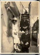 Photographie Photo Vintage Snapshot Anonyme Bateau Pont Mode Trio Paquebot - Schiffe