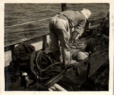 Photographie Photo Vintage Snapshot Anonyme Bateau Marin Marine  - Bateaux