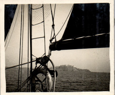 Photographie Photo Vintage Snapshot Anonyme Bateau Marin Marine Voilier Voile - Schiffe