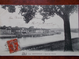 77 - MONTEREAU - Quai Sur L'Yonne. (Péniches) - Montereau