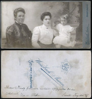 Slovakia / Hungary: Foto, Mutter Tochter Und Enkelin (Fotograf: Weissbach Armin - Selmecbánya / Banská Štiavnica)   1907 - Anonymous Persons