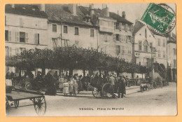 0215  CPA  VESOUL (Haute-Saône)  Place Du Marché - Animée  +++++++++++++++++++++ - Vesoul