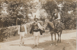 RO223  --   ROMANIA  --   GIPSY, GITAN, ZIGEUNER  --  WITH HORSE  --  PHOTO CARTE    -   DEUTSCHE FELDPOST  WW1  - 1917 - Romania