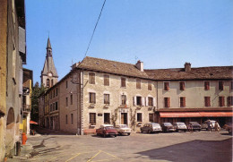 Cpm Cpsm Naucelle Place De L'hotel De Ville(voitures) - Sonstige & Ohne Zuordnung