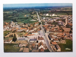 SAINT YAN (71/Saône Et Loire) - Vue Du Village, De L'Eglise, Des Maisons Du Centre Et Immeubles En Arrière Plan - Other & Unclassified