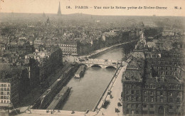 P6-75--PARIS  VUE DAME  SUR LA SEINE PRISE DE NOTRE- BATEAUX - Panorama's