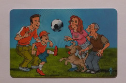 SPORT FOOTBALL - DESSIN FAMILLE AVEC CHIEN ET BALLON FOOT - Carte Téléphone à Puce LUXEMBOURG / Phonecard - Sport