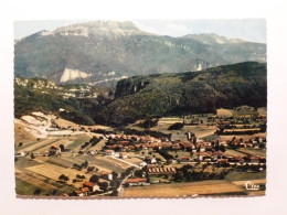 SAINT ETIENNE DE CROSSEY (38/Isère) - Vue Aérienne Du Village , Clocher Eglise , Au Fond La Grande Sure - Altri & Non Classificati