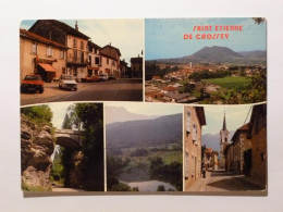 SAINT ETIENNE DE CROSSEY (38/Isère) - Vues Du Village , Voitures Garées Devant Le Tabac , Rue Vers Eglise - Other & Unclassified