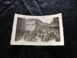 P-953 , Photo , Défilé D'un Régiment D'une Compagnie Muletière Devant Le Café Du Centre - Krieg, Militär