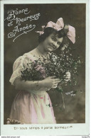 Portrait De Femme Avec Bouquet De Gui - Bonne Et Heureuse Année - Femmes